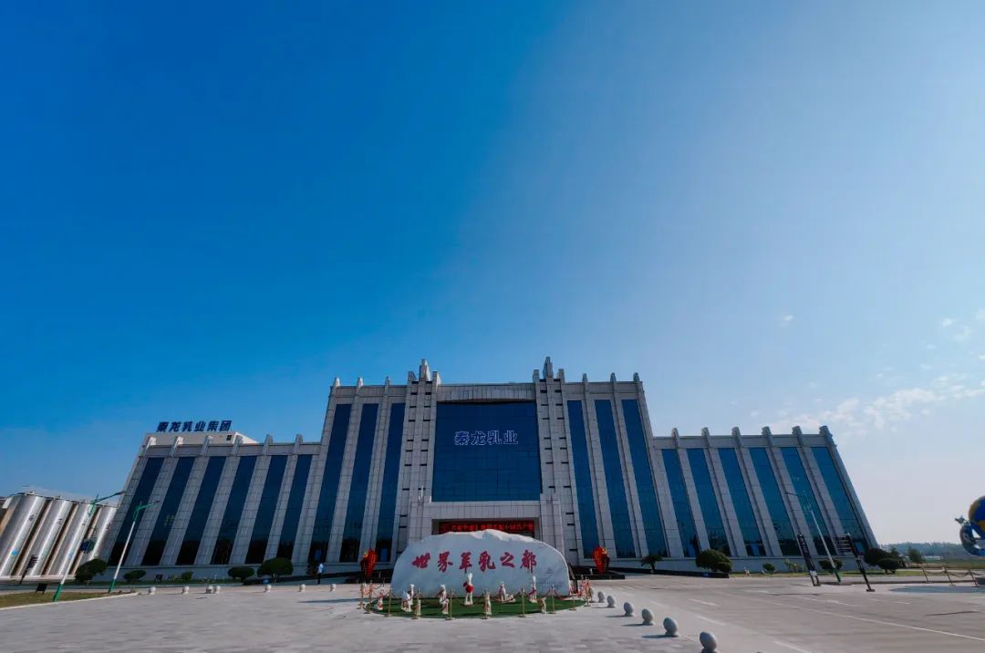 1656647621281038815.jpg 640 (4).jpg